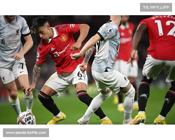 曼联奋力拼搏，攻防两端完美无缺